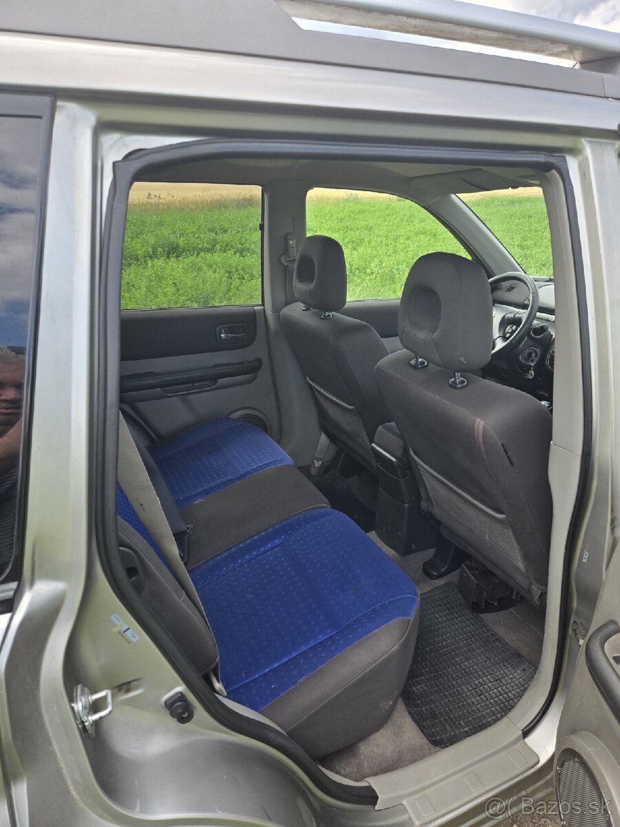 Predám Nissan X-Trail, 4x4, diesel - 7