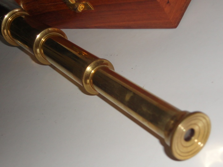 Monokulárny mosadzný ďalekohľad. - 7