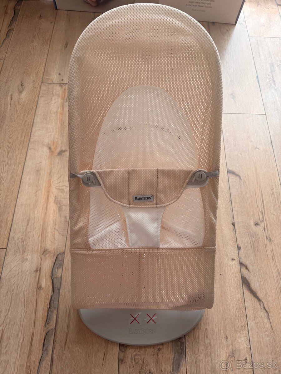Babybjorn lehátko plus hrázdička na hranie - 7