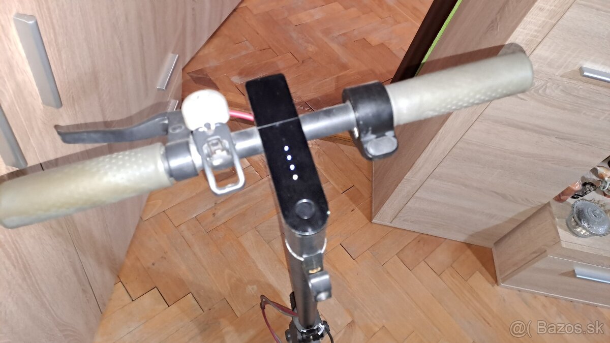 Elektrická kolobežka Xiaomi M365 - 7