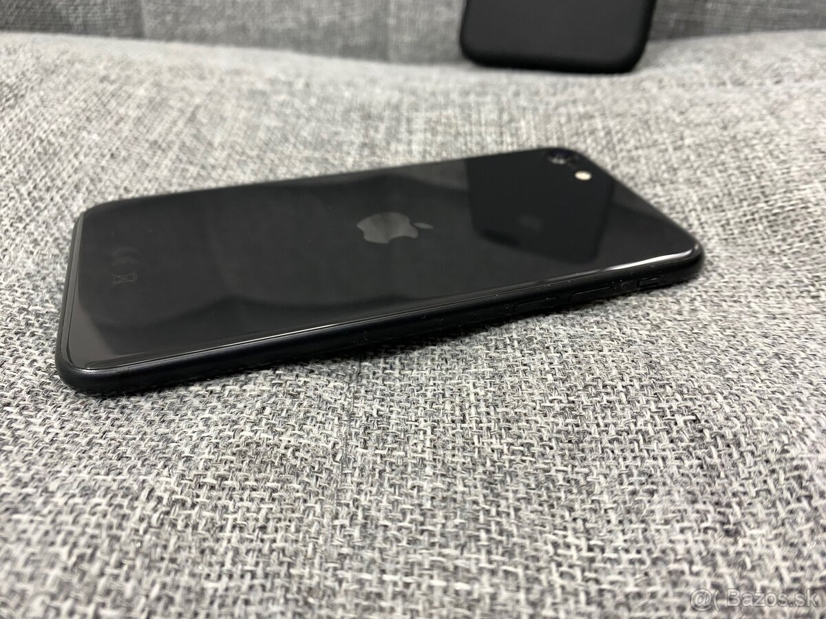 iPhone SE 2020 64GB (plne funkčný) - 7