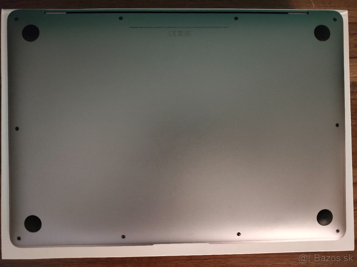 MacBook Air 2020 | i7 • 8GB • 256GB SSD - 7