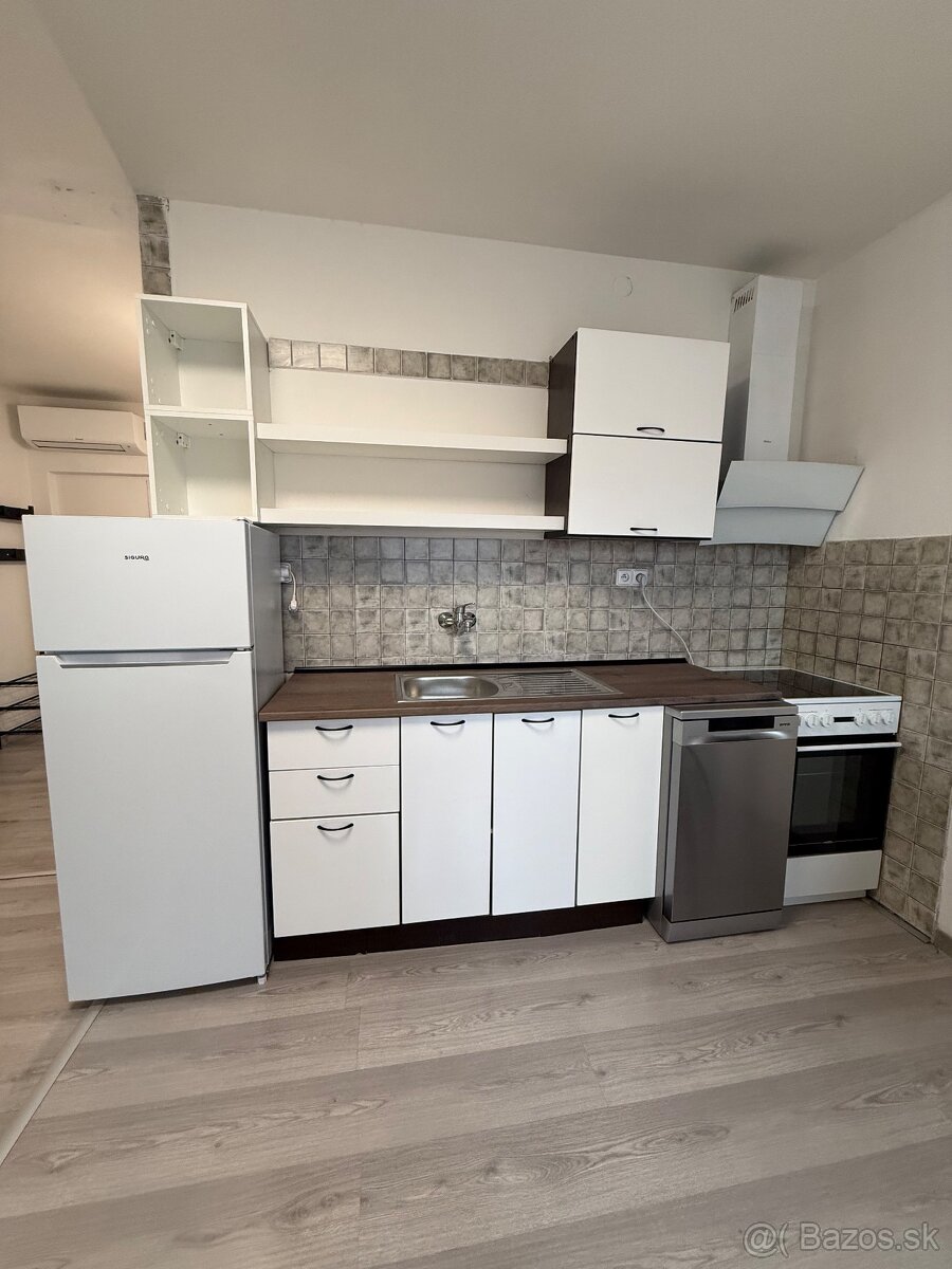 2i byt CENTRUM MALACKY - 7