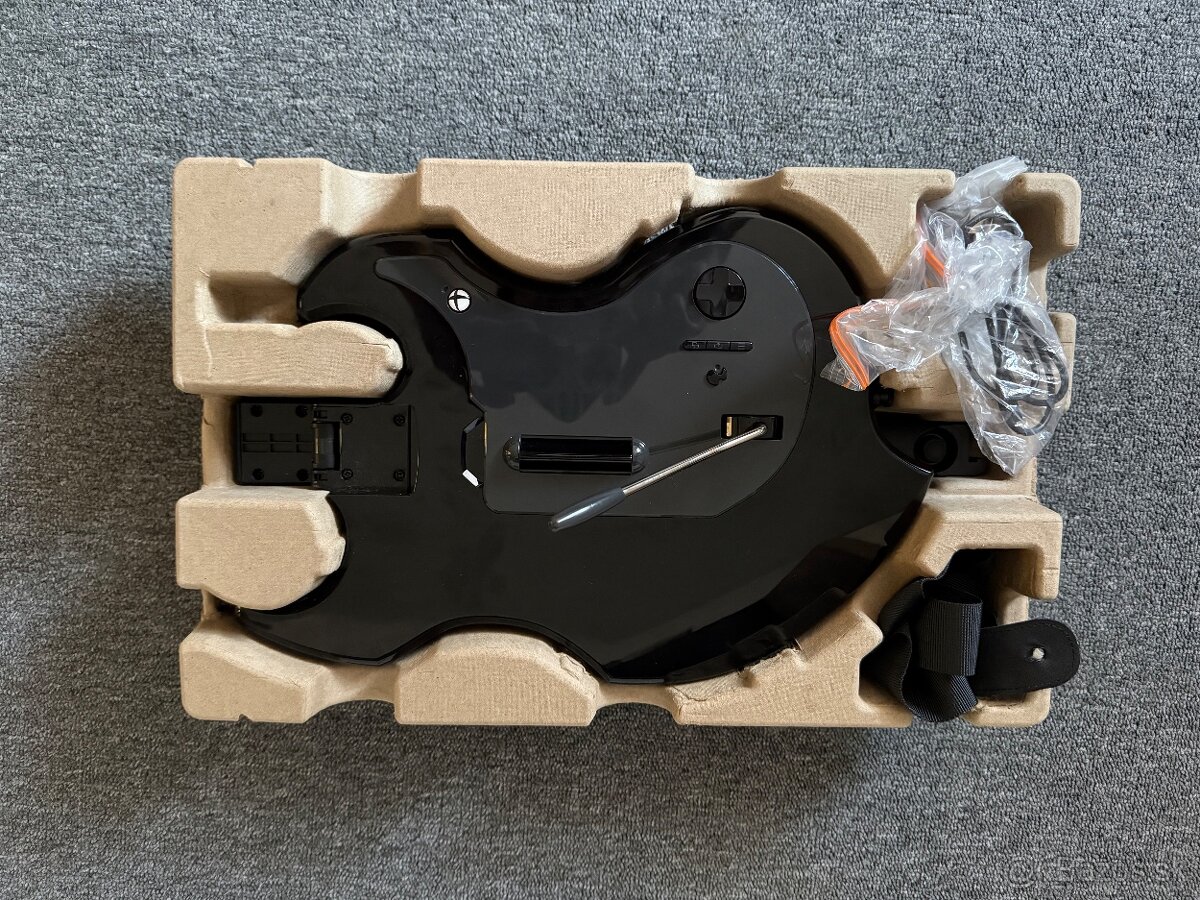 PDP Riffmaster guitar wireless guitar controller XBOX - 7