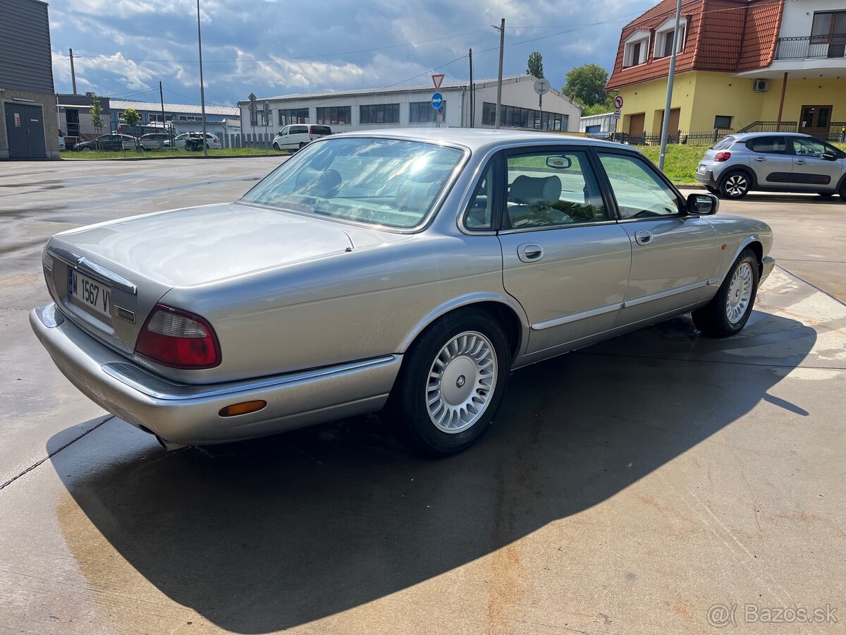 JAGUAR XJ 3.2 V8 Executive 1998 Benzín 174kw A/T - 7
