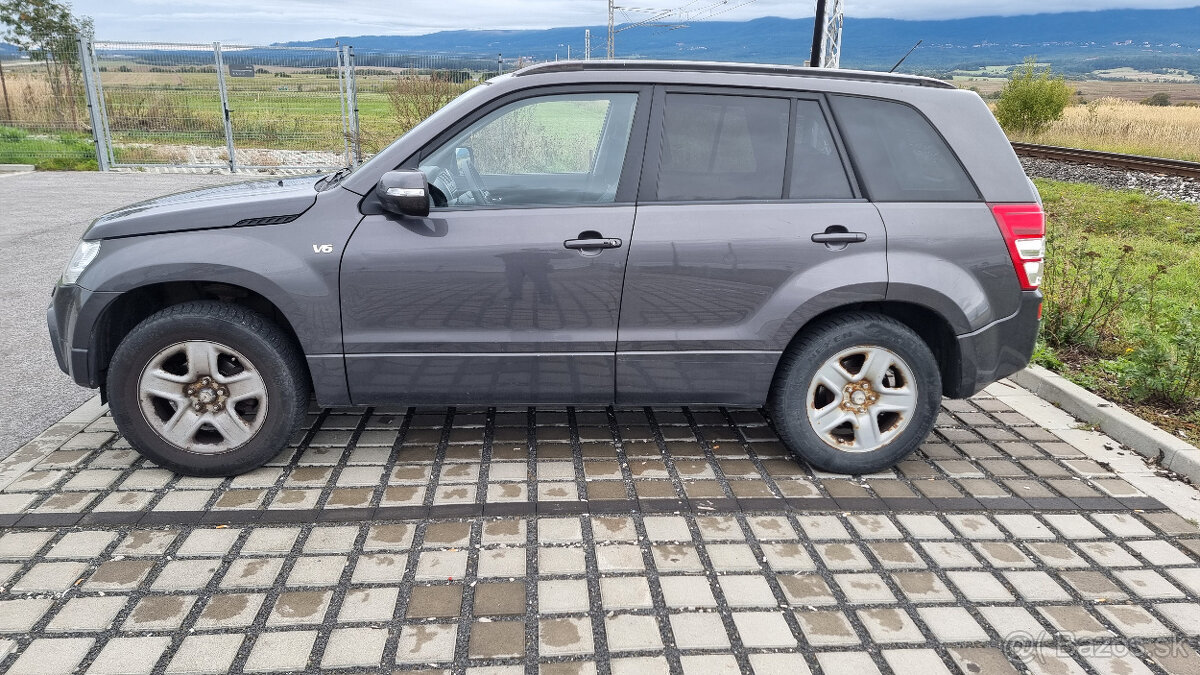 Suzuki Grand Vitara 3.2 V6 4x4 - 7