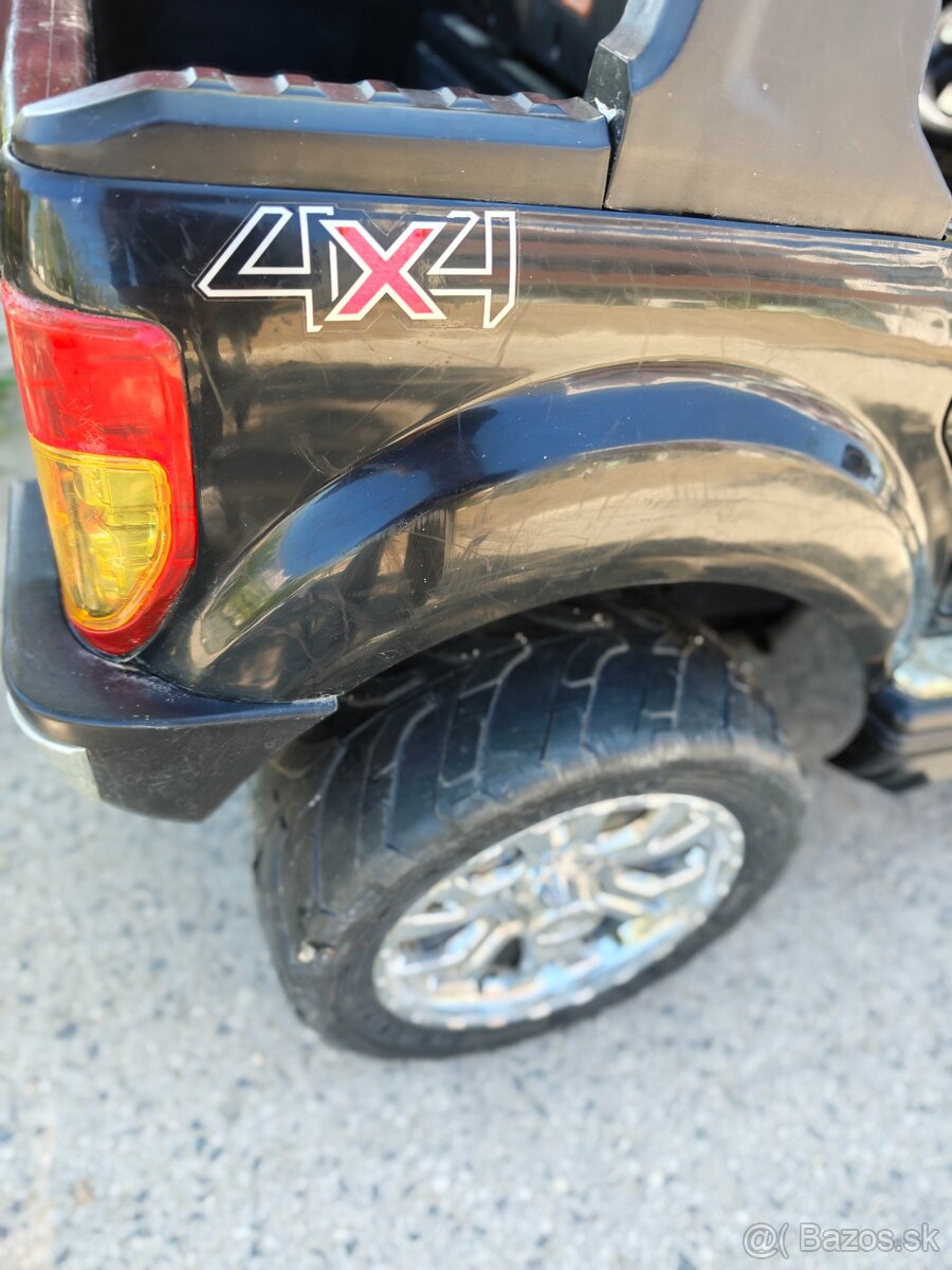 Elektrické auto pre dvoch 4x4 - 7