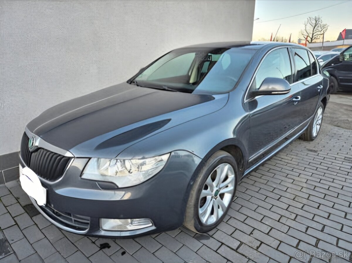 Predám prednú kapotu pre Škoda Superb 2 II predfacelift - 7