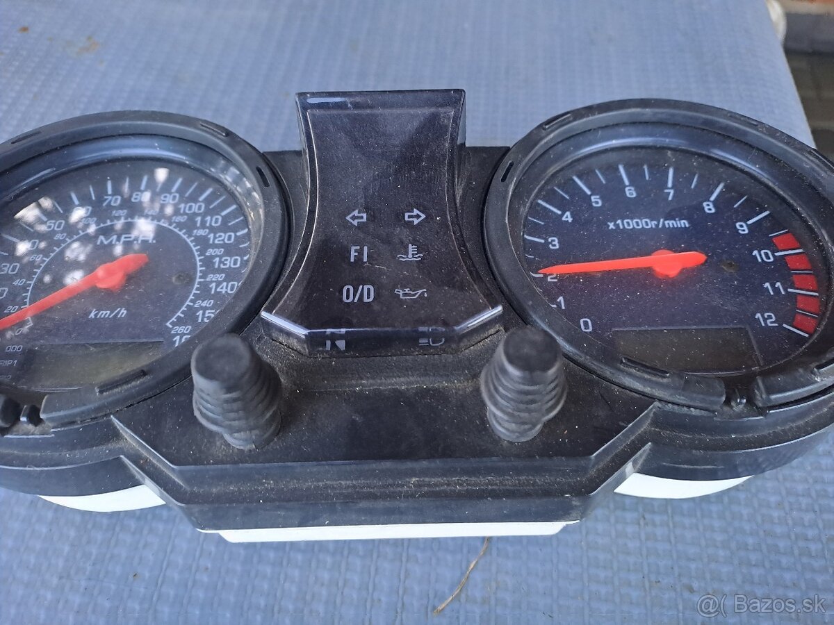 Budíky SUZUKI Vstrom - 7