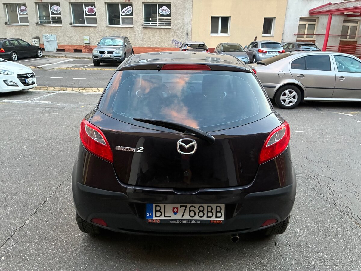 Mazda 2 - 7