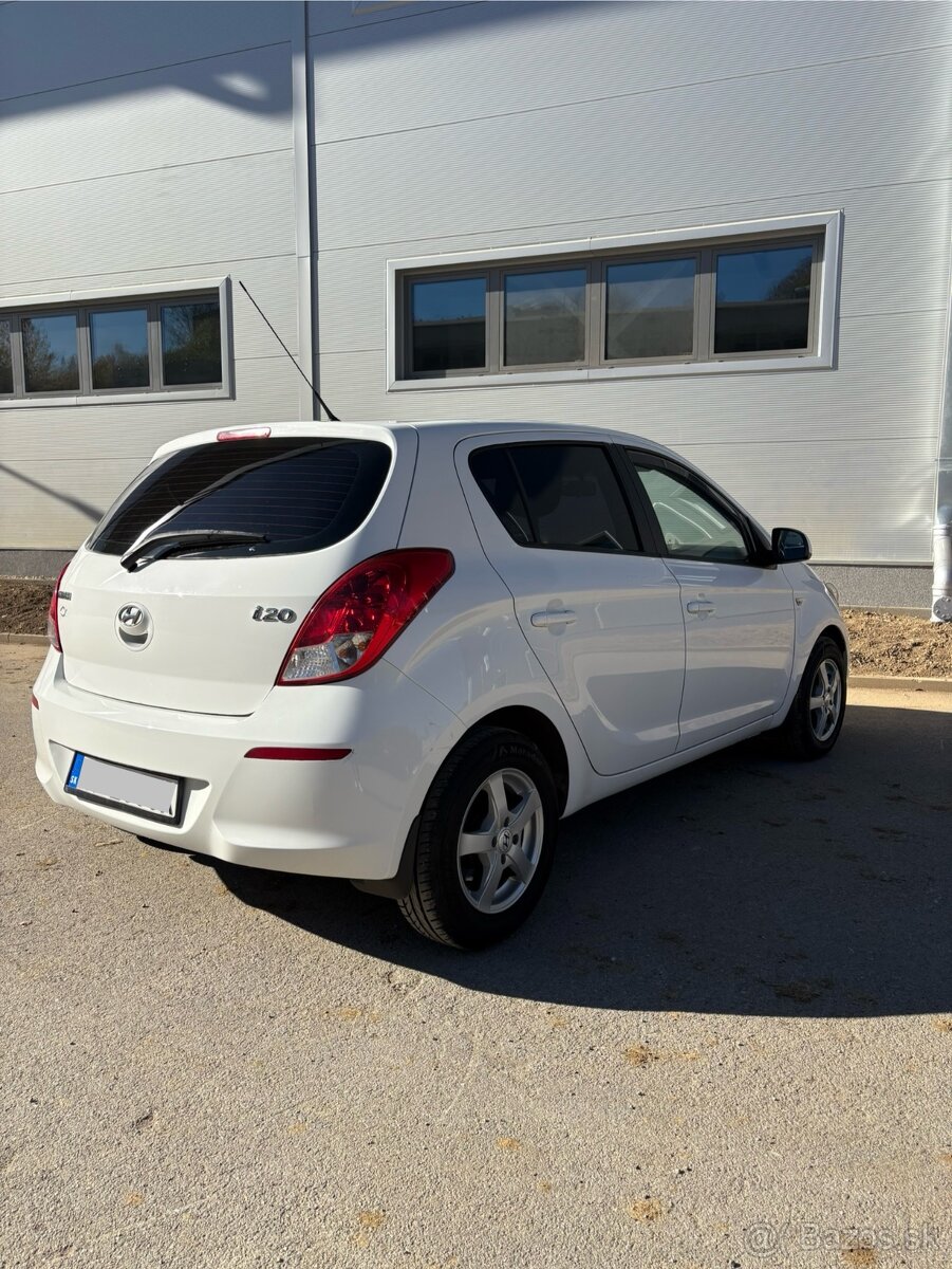 Hyundai i20 1.2 benzín (2013)- len 87000km, nová STK - 7