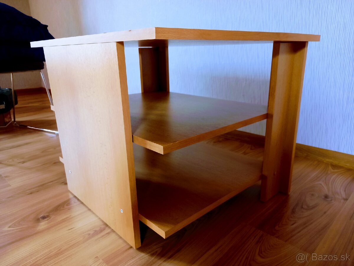 Stolík - 7