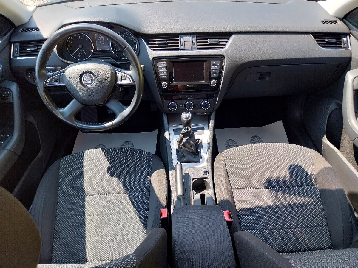 Škoda Octavia Combi 1.6 TDI Ambition - 7
