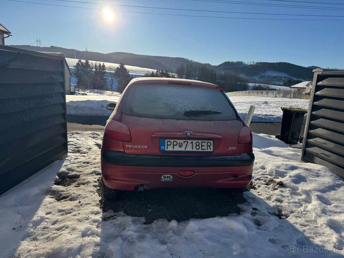 PEUGEOT 206 1.4i - 7