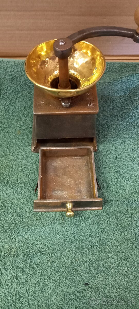 Žehličky,mlynčeky liatinové - 7