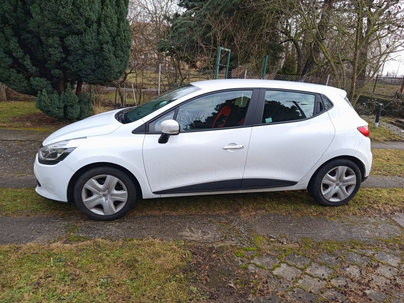 Predám Renault Clio r.v. 2016 , 39 964km - 7