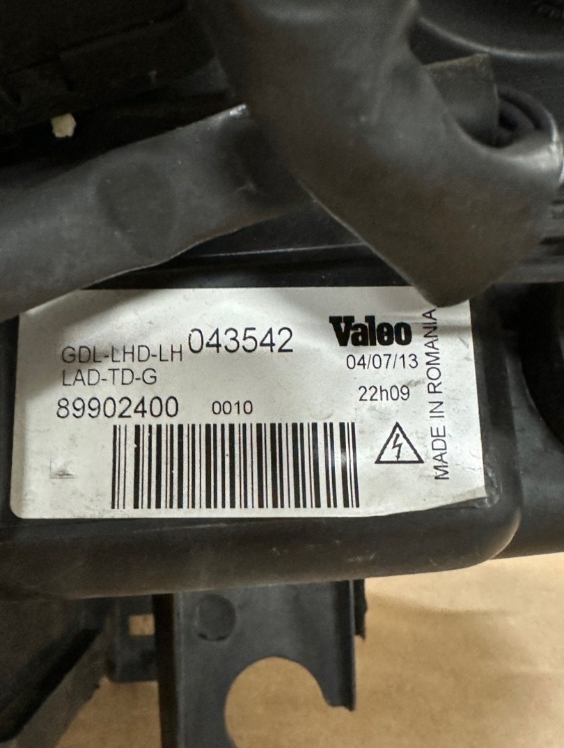 LEVÁ PŘEDNÍ LAMPA VOLVO V70 XENON - 7