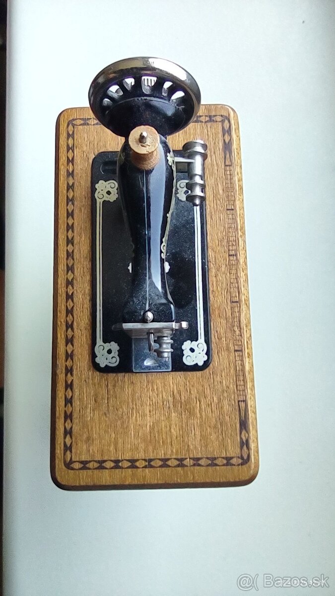 Šijací stroj mini vintage HENNIG - 7