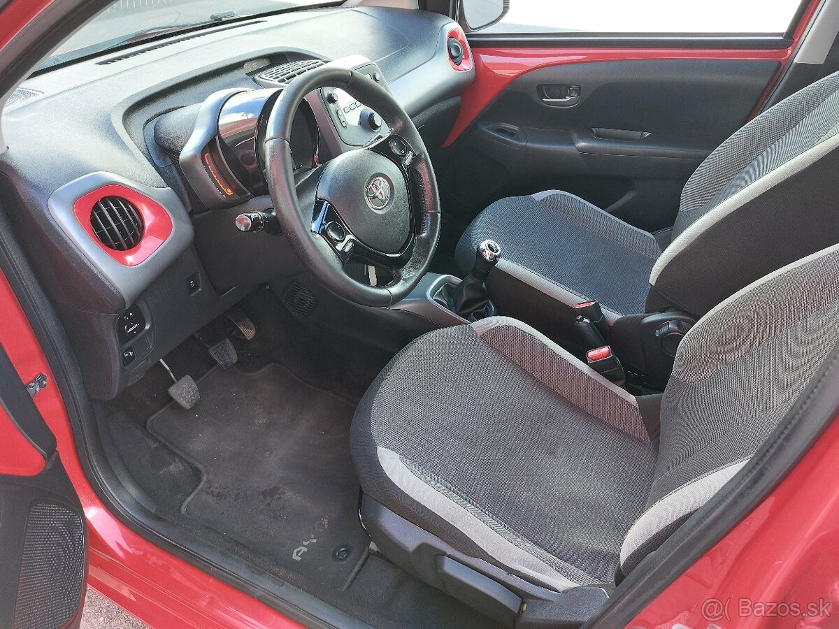 Toyota Aygo 1.0 VVT-i, r.v. 2020, kúp. v SR, benzín - 7