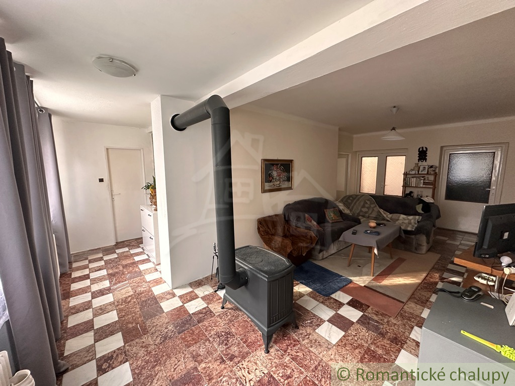 Rodinný dom s veľkým pozemkom v tichej lokalite Hurbanova - 7