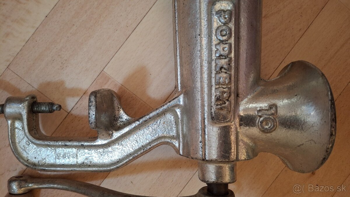 Liatinový mlynček na mäso zn.Porkert č.10 - 7