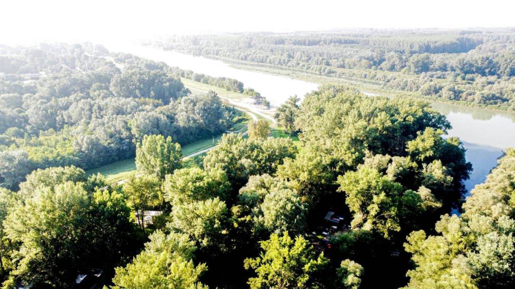 ALL INCLUSIVE | NA PREDAJ REKR. POZEMOK V CHATOVEJ OBLASTI V - 7