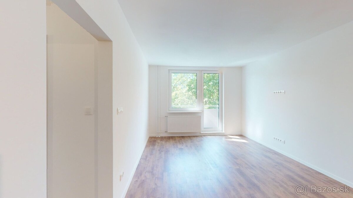 Priestranný 4 izbový byt s balkónom - Rezedová - 7