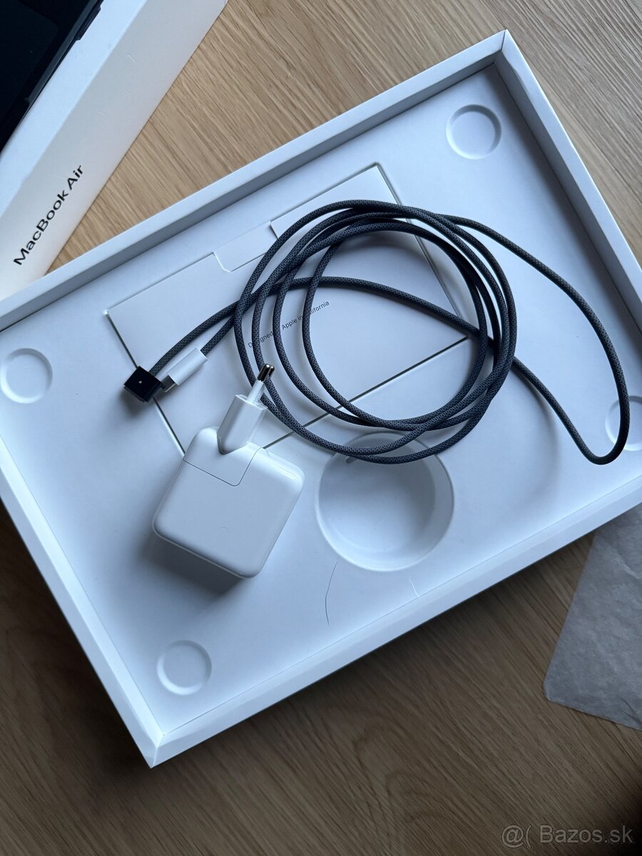 MacBook Air M2 – 256 GB / 8 GB RAM - 7