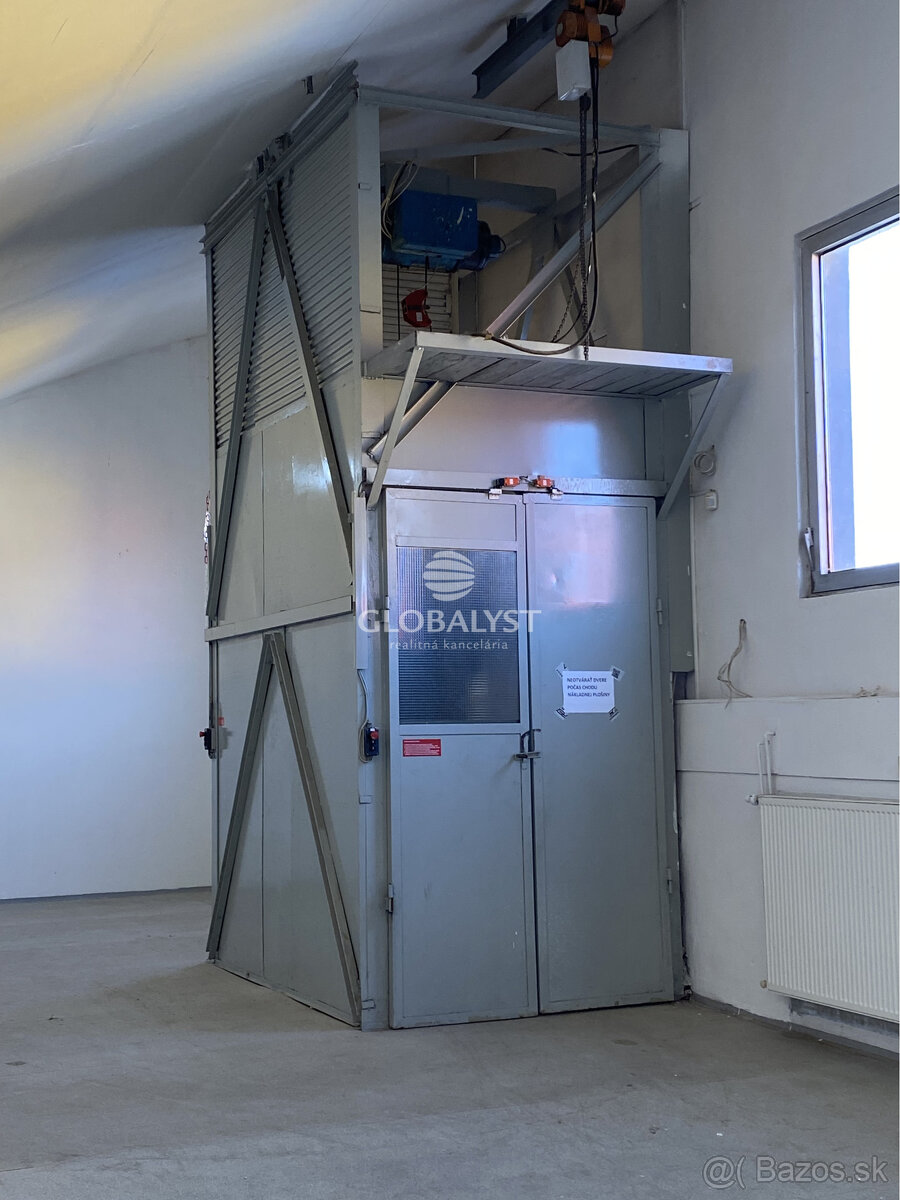 Skladovacie priestory - 195 m2 na Juhu - blízko centra mesta - 7