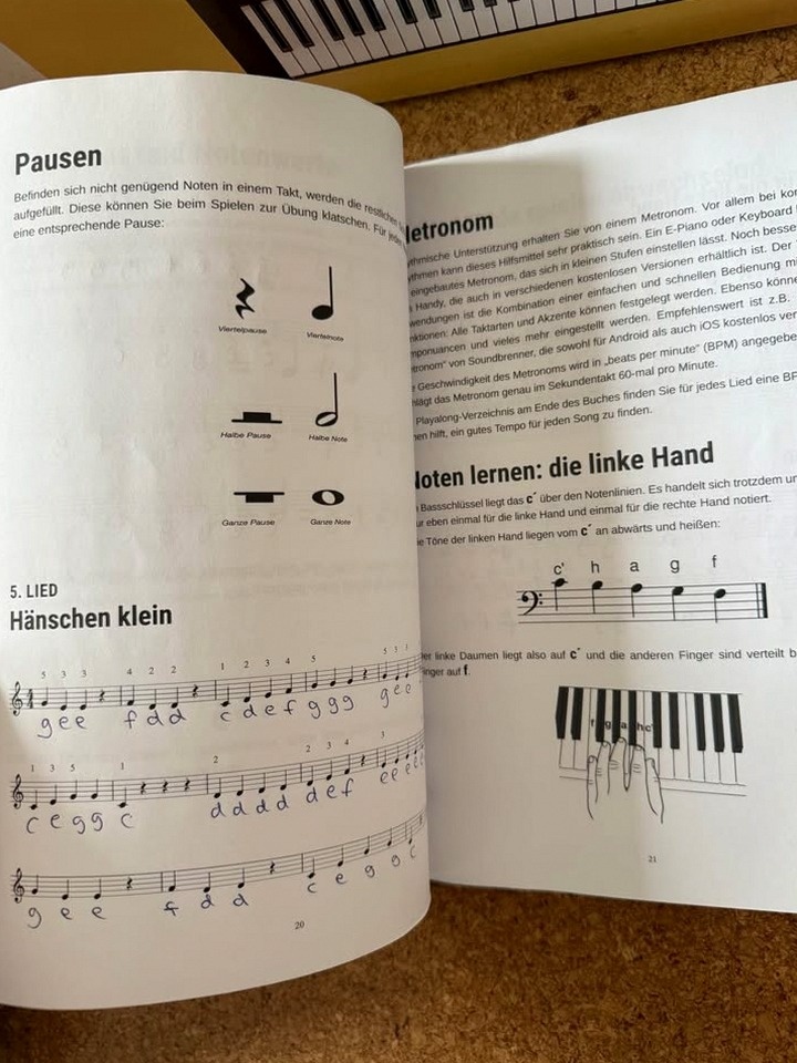 Yamaha PSR-E273 digitálne klávesy - 7