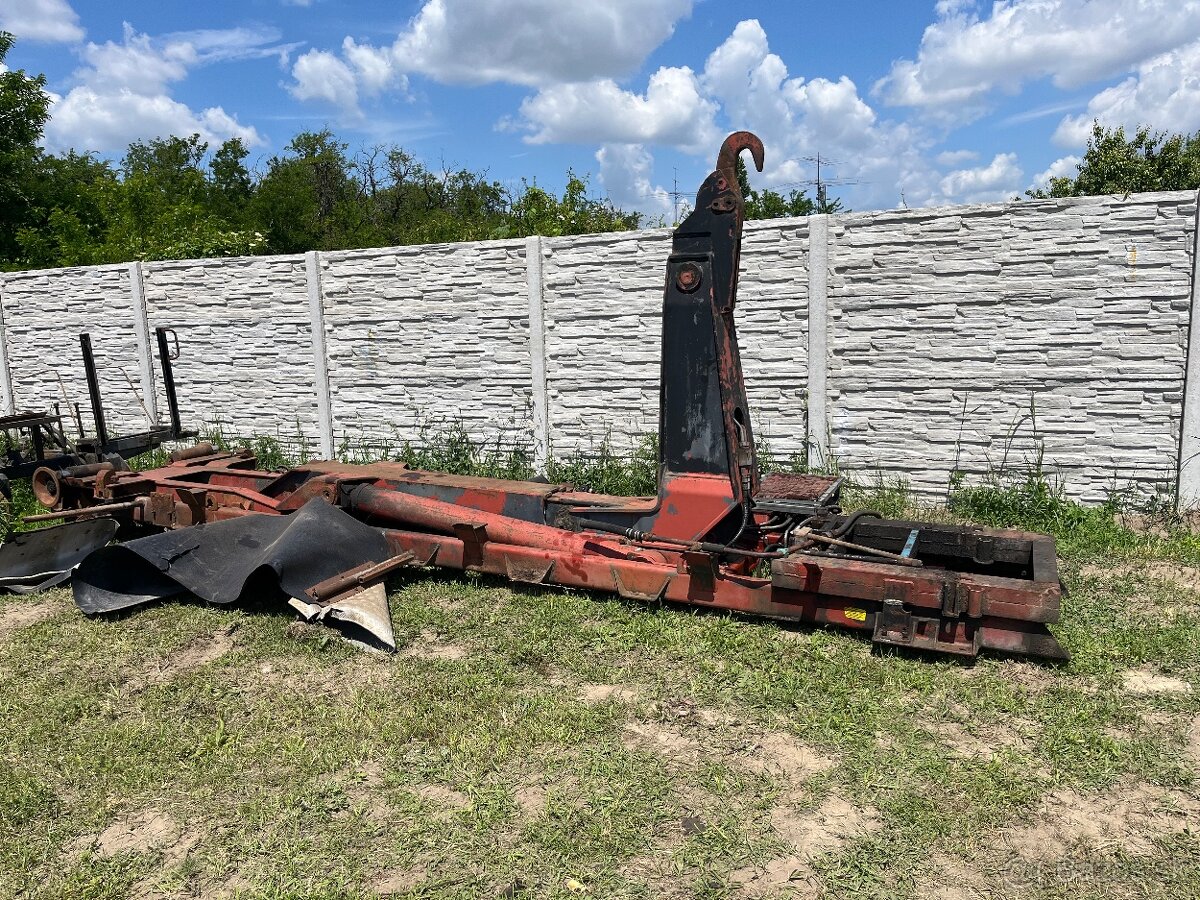 Nadstavba Hakovy nosič s miestom na HR - 7