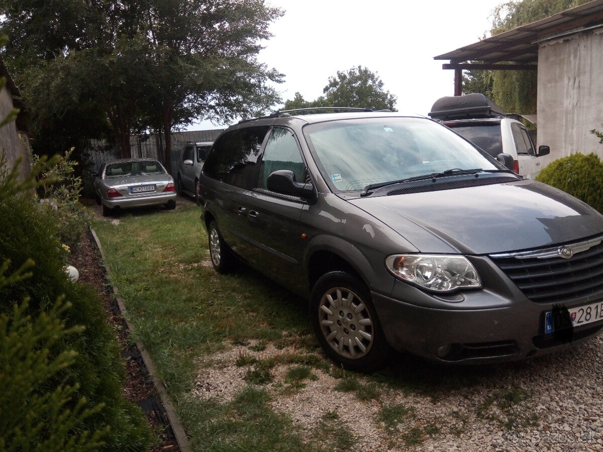 Rozpredám Chrysler voyager 2,5, 2,8crdi - 7