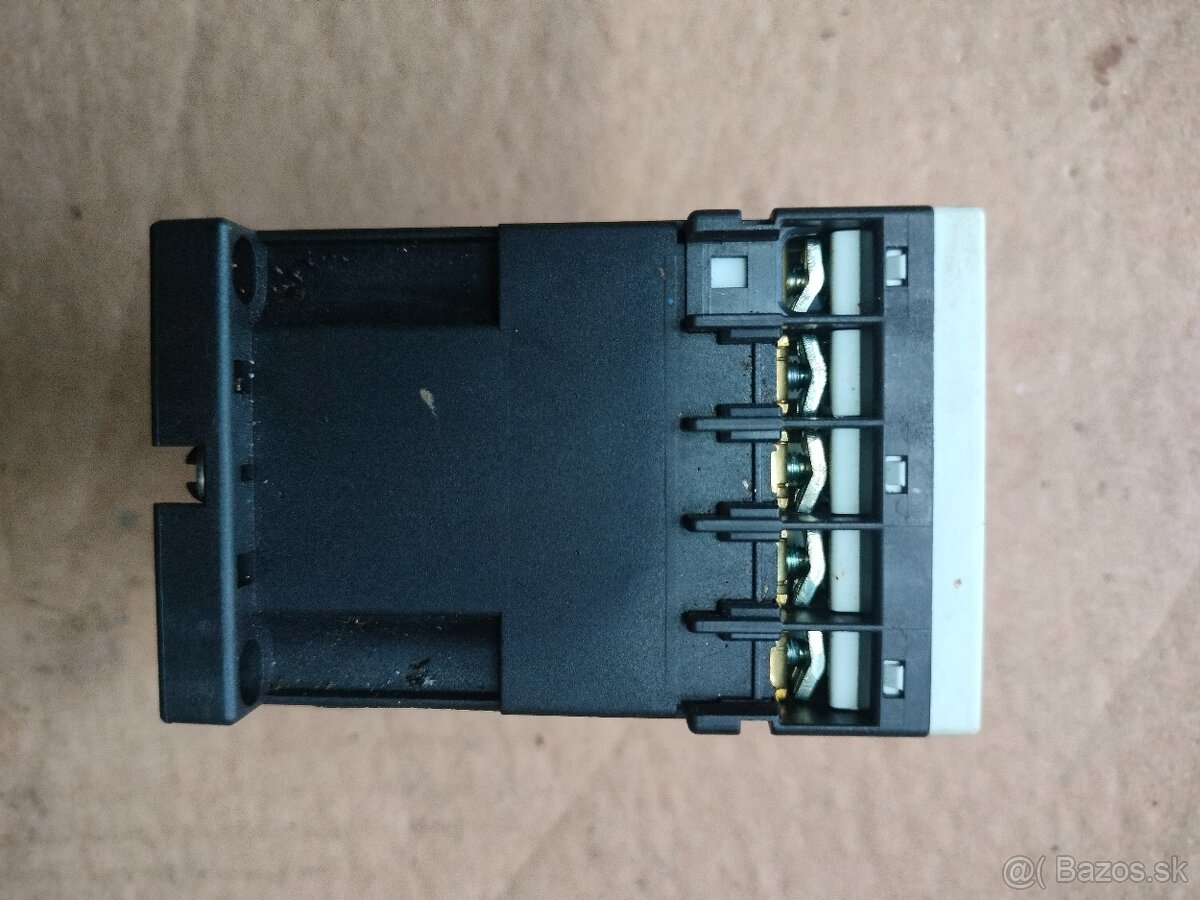 STYKAČ SIEMENS a ABB cena 4 euro - 7