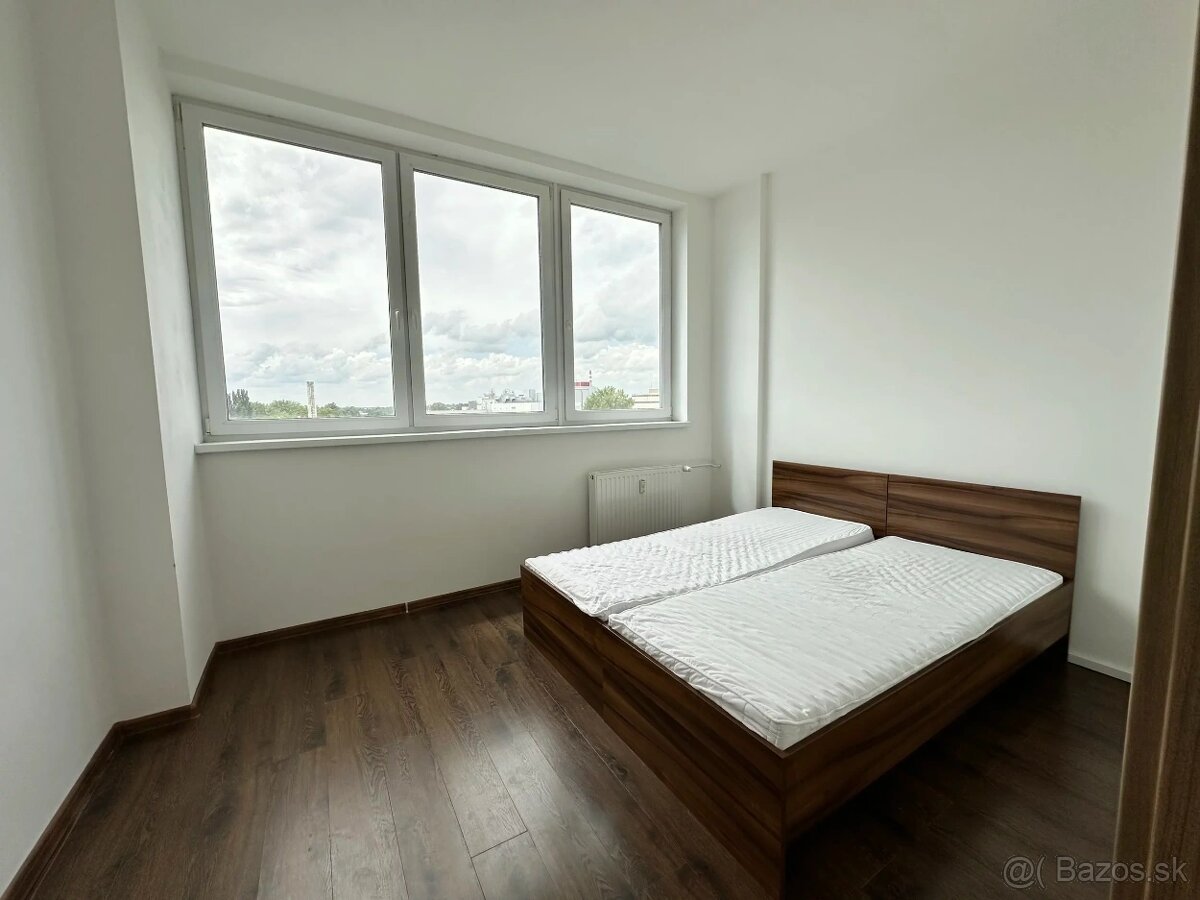 Na predaj 2-izb. byt Továrenská, Senica - 7