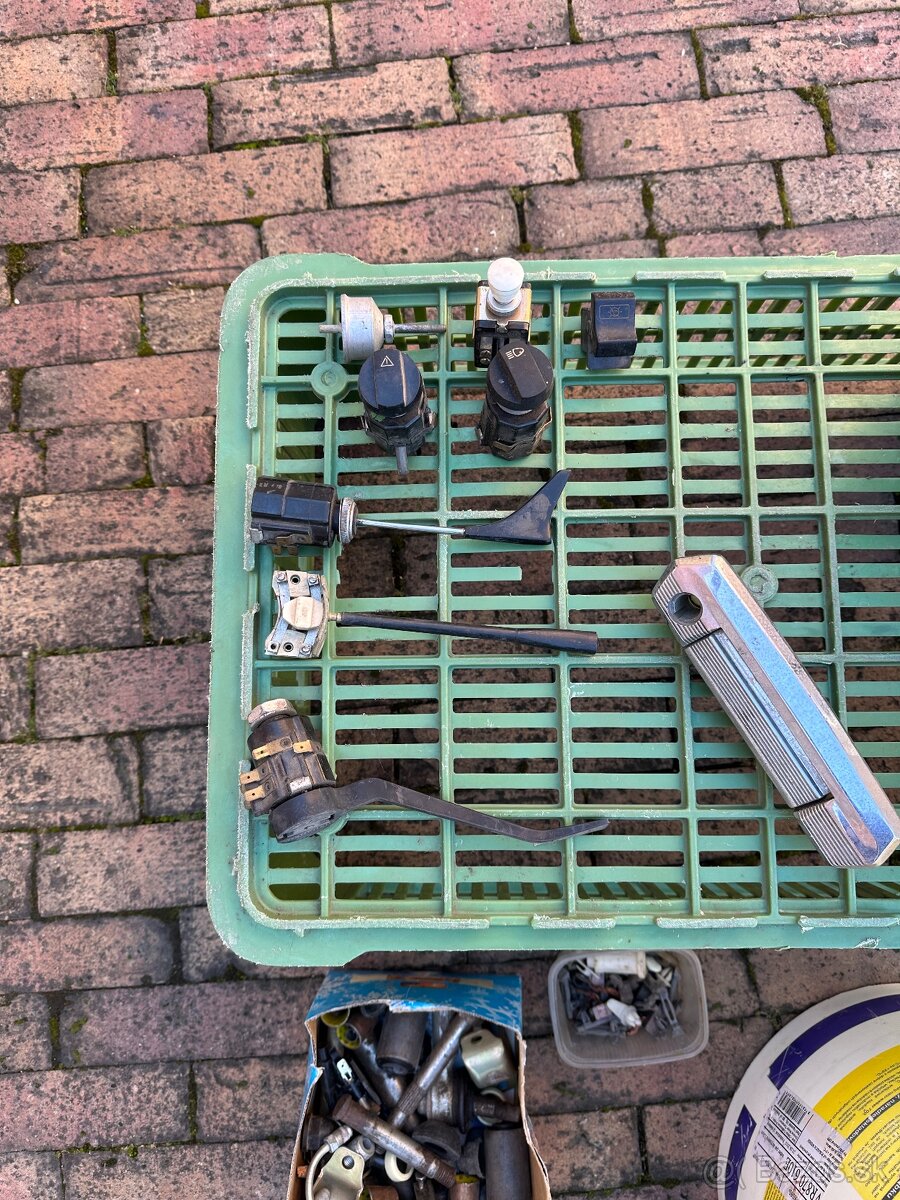 Náhradné diely Škoda, Lada, Wartburg, Barkas, Taz - 7