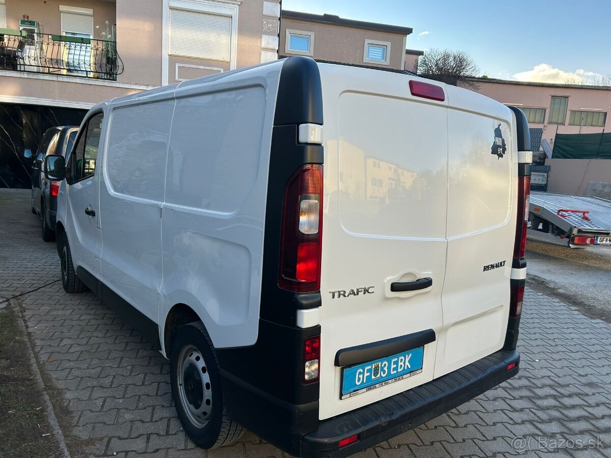 RENAULT TRAFIC 2.0 DCI ROK 2022 - 7