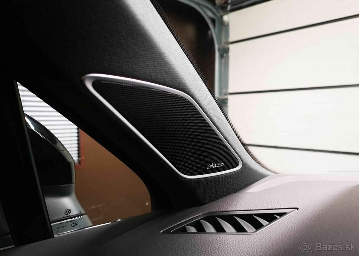 VW TOUAREG R-LINE 210KW - 7