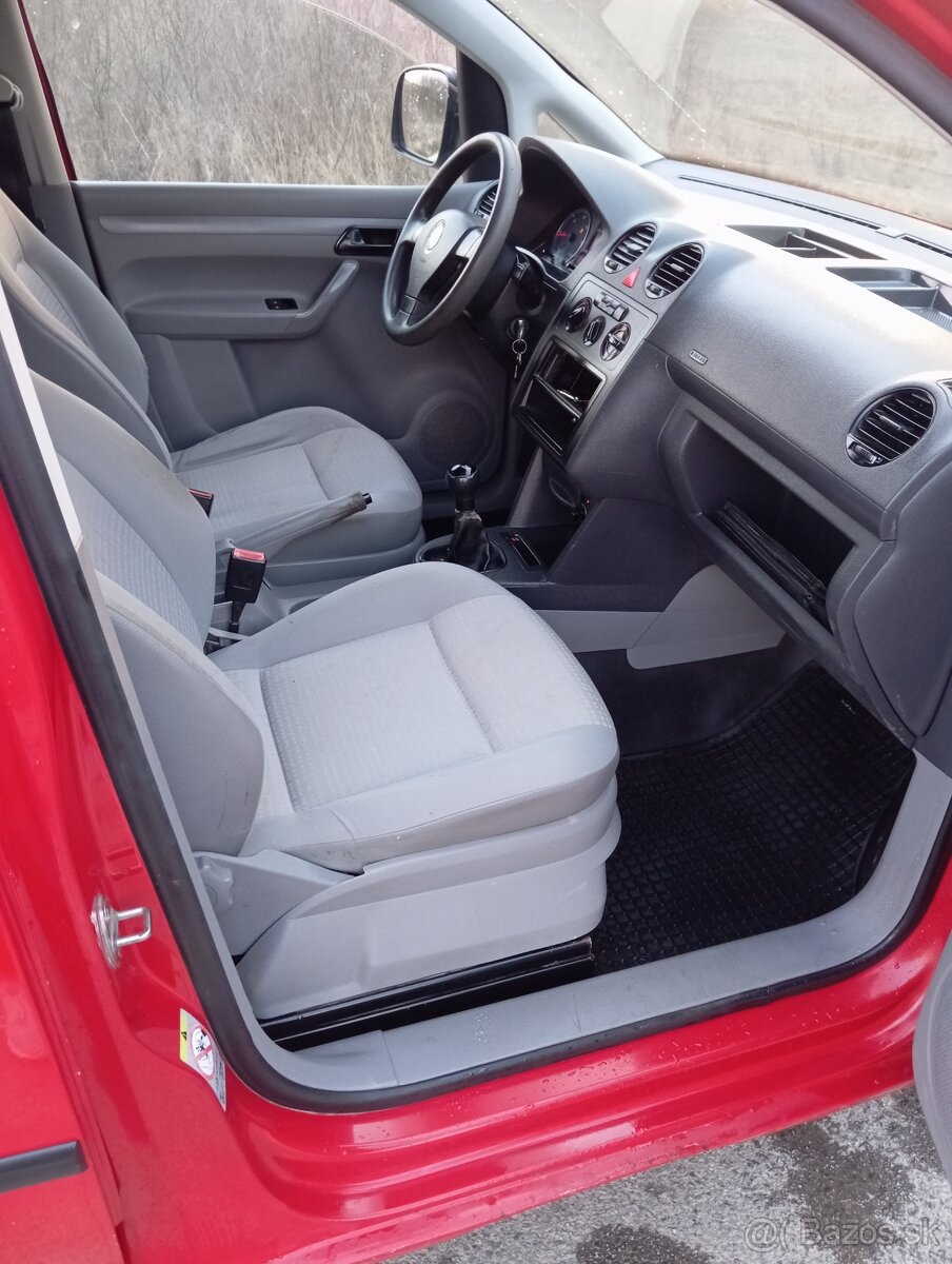 Volkswagen Caddy 1,9tdi 5 miestne - 7