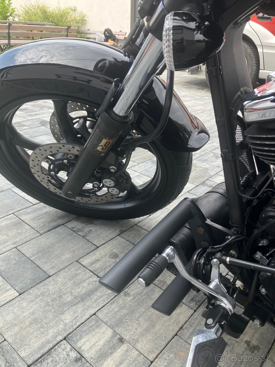 Yamaha Raider XV 1900 - 7