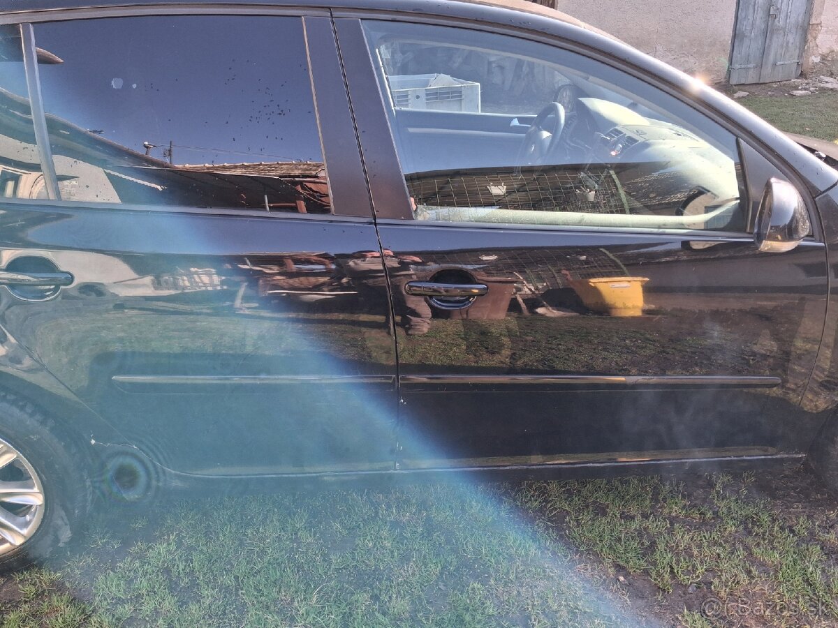 Rozpredám golf 5 - 7