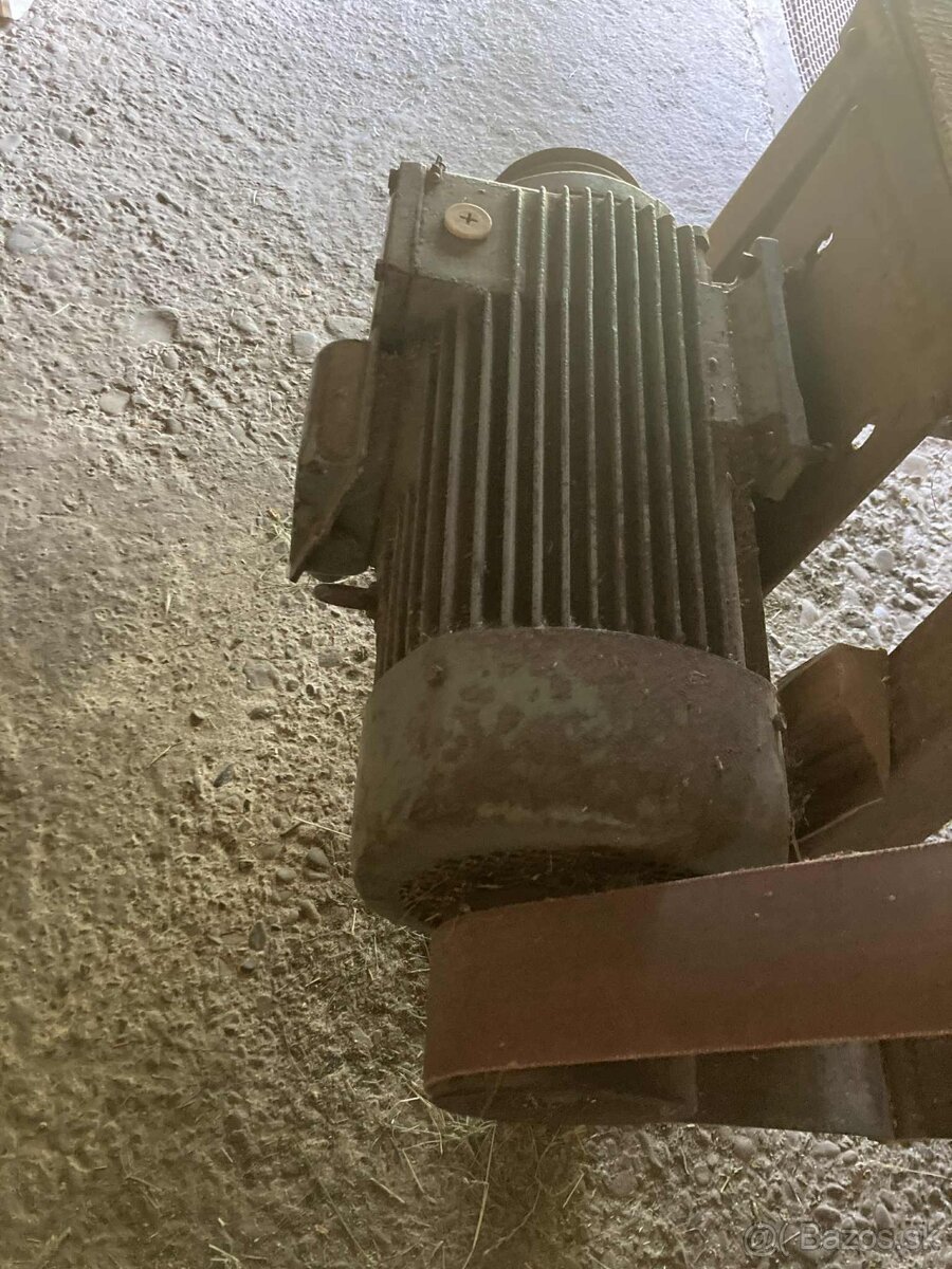 Šačkareň na seno pre dobytok, - 7