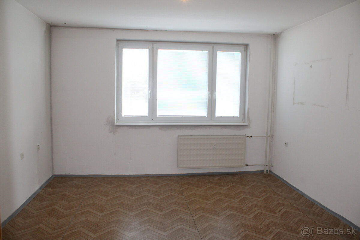 SPEKTRUM REALITY- Na Predaj 3-izbový byt, 72 m2 s loggiou, P - 7