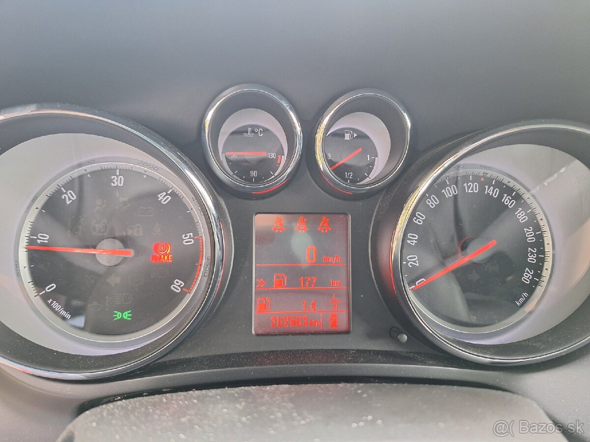 Predam Opel Zafira Tourer - 7
