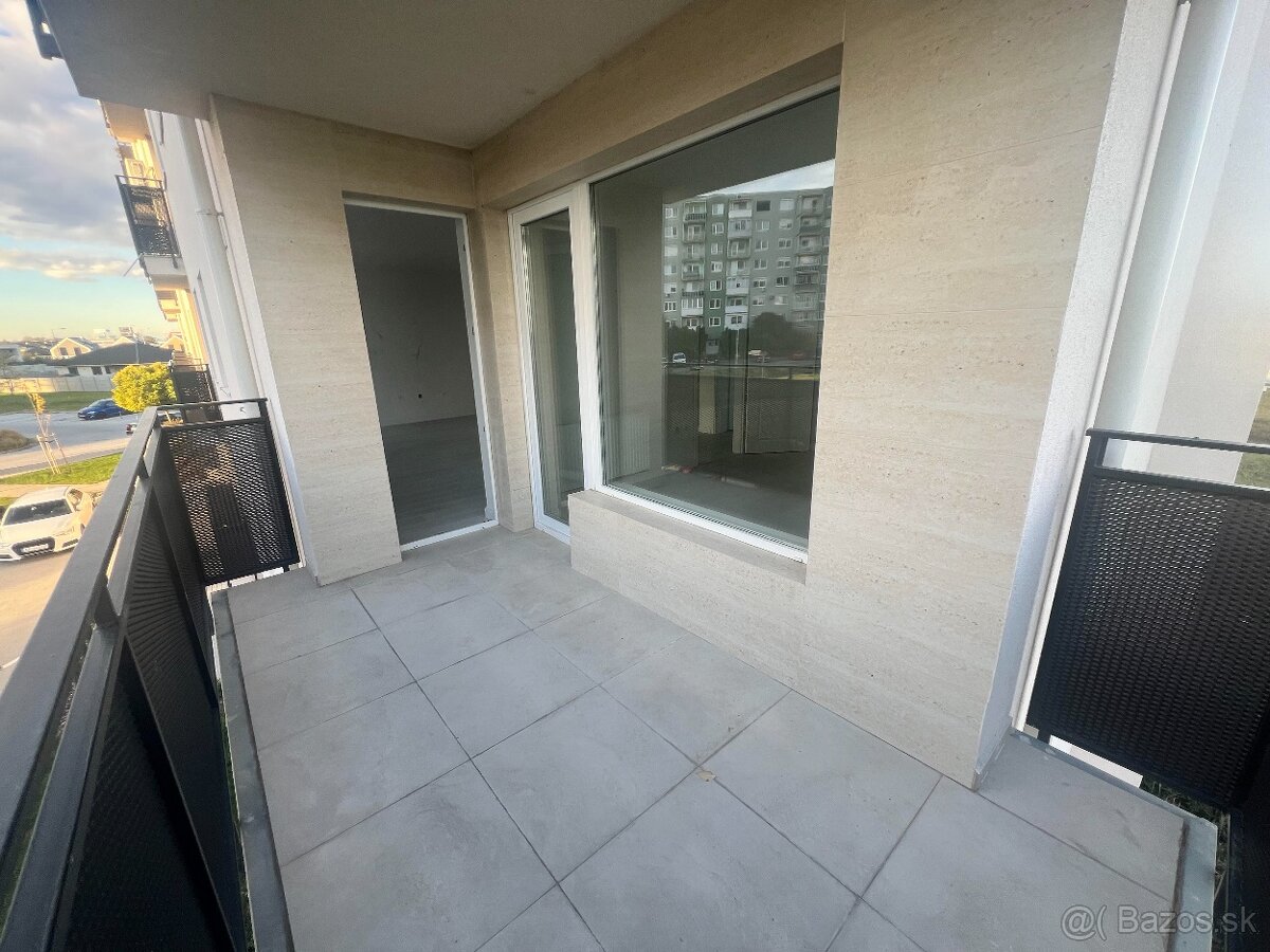 NOVÝ mimoriadne priestranný 3-izbový byt - 7