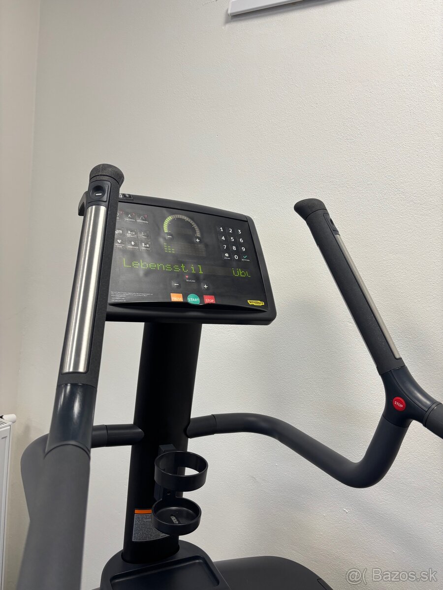 Technogym 1000 LED step - 7