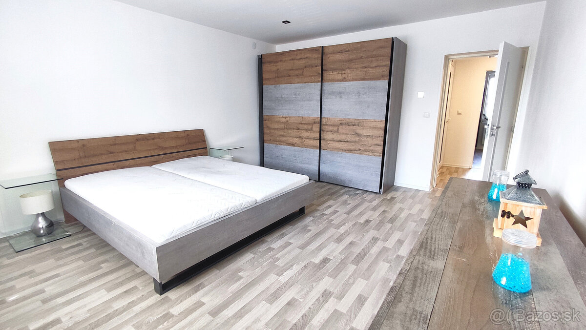 Lukratívne prenajatý investičný rodinný dom s dvomi bytmi Ľu - 7