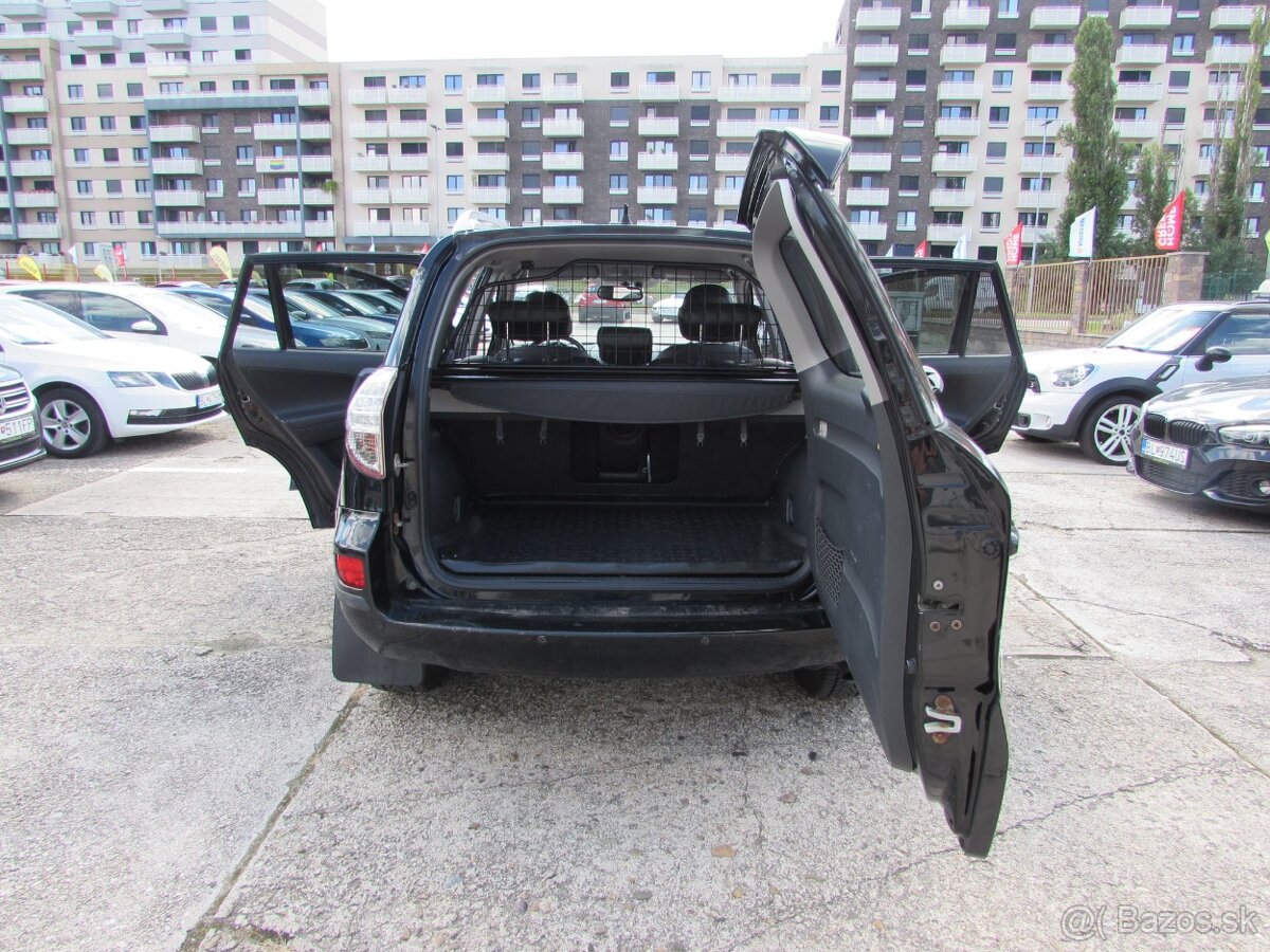 Toyota RAV4 2.2 D-4D 180 X LUX - 130 kW - 4x4 - 7