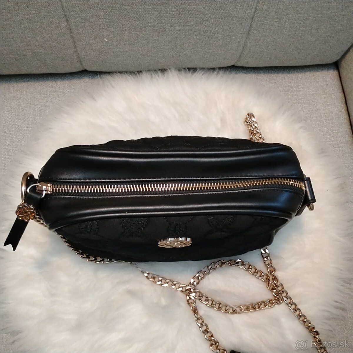 Elegantná čierna prešívaná crossbody kabelka MORGAN - 7