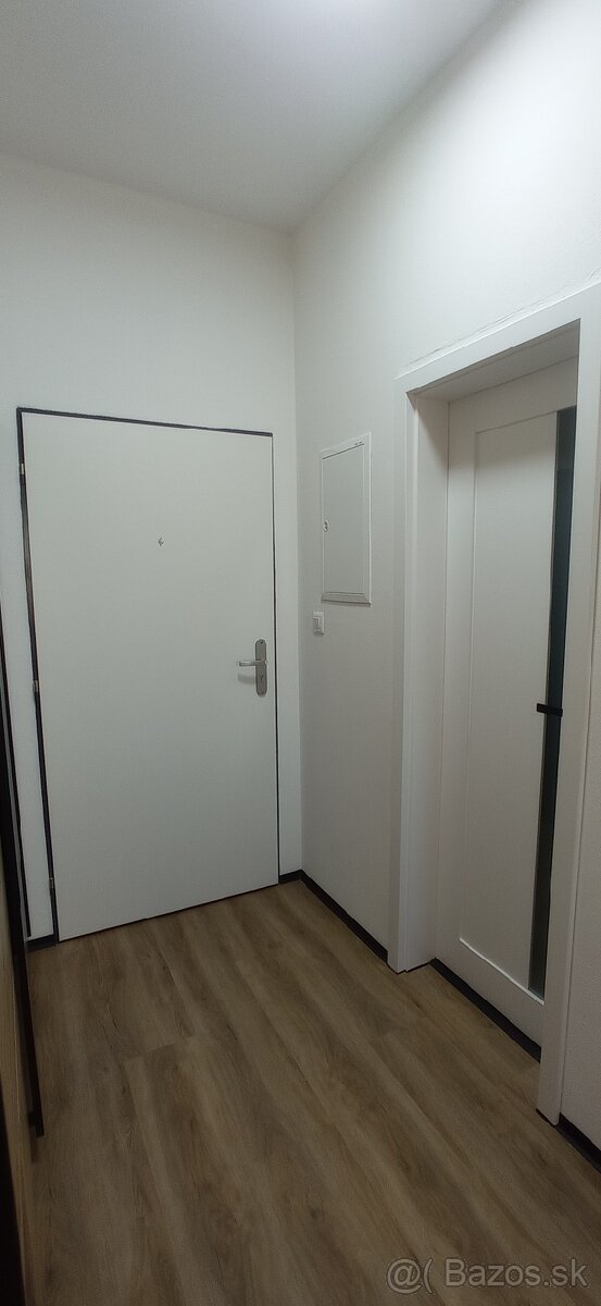 Prenájom exkluzívny 1- izbový byt + garáž , Chtelnica - 7