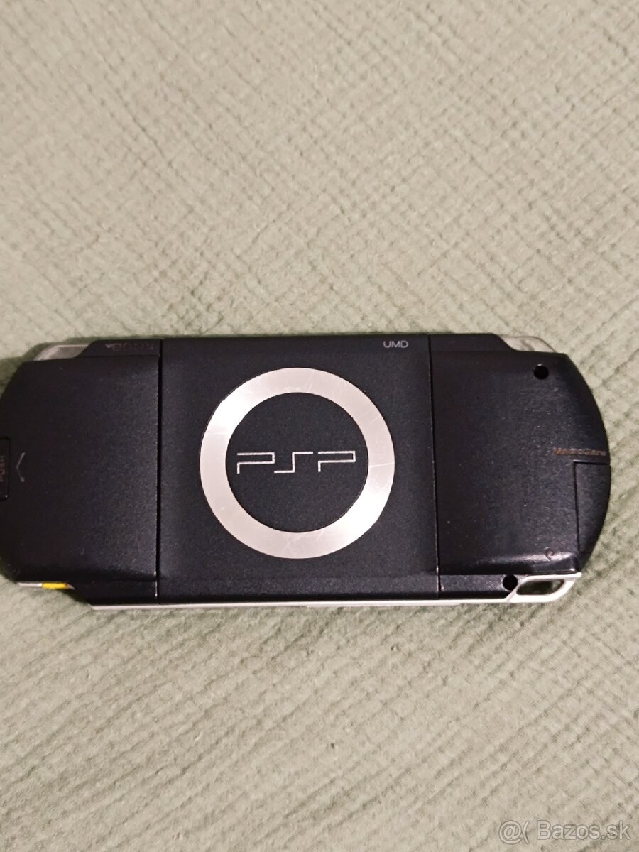 PSP 1000 + nabíjačka - 7